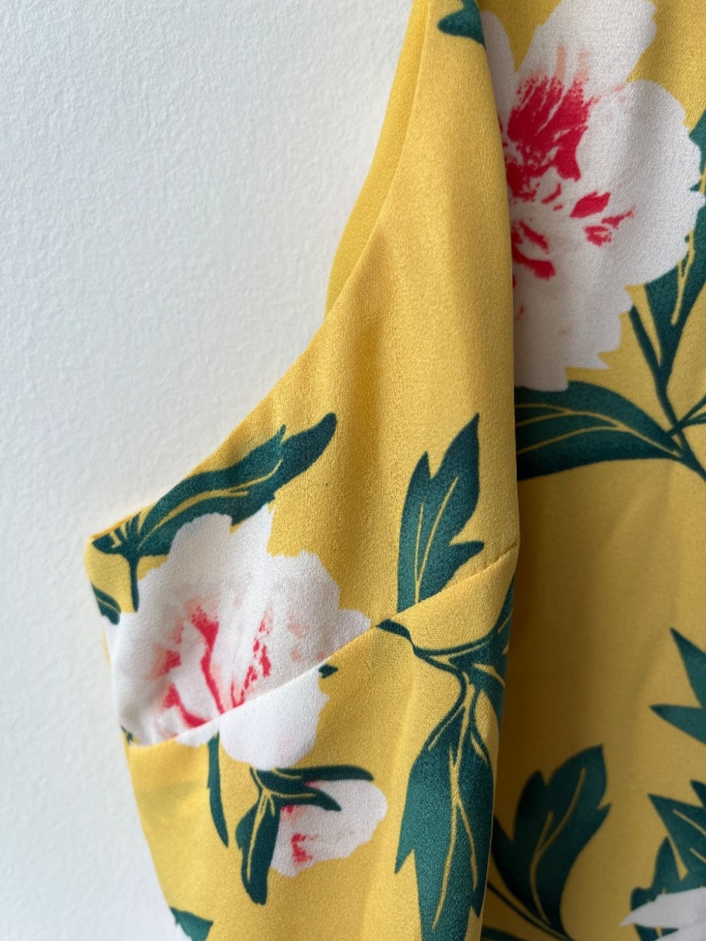 RW & Co Cropped Cami - Picture 7 of 13